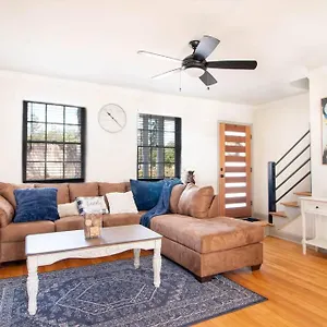  Apartment 2 Bedroom Th Near Uofm, Golf Course, Shopping, Dining United States