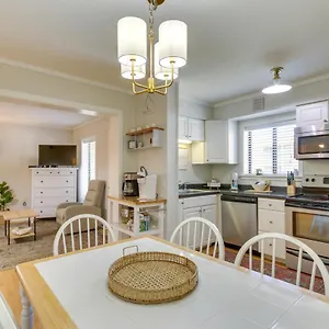 Hilton Head With 4 Pools Walk To Beach Apartment